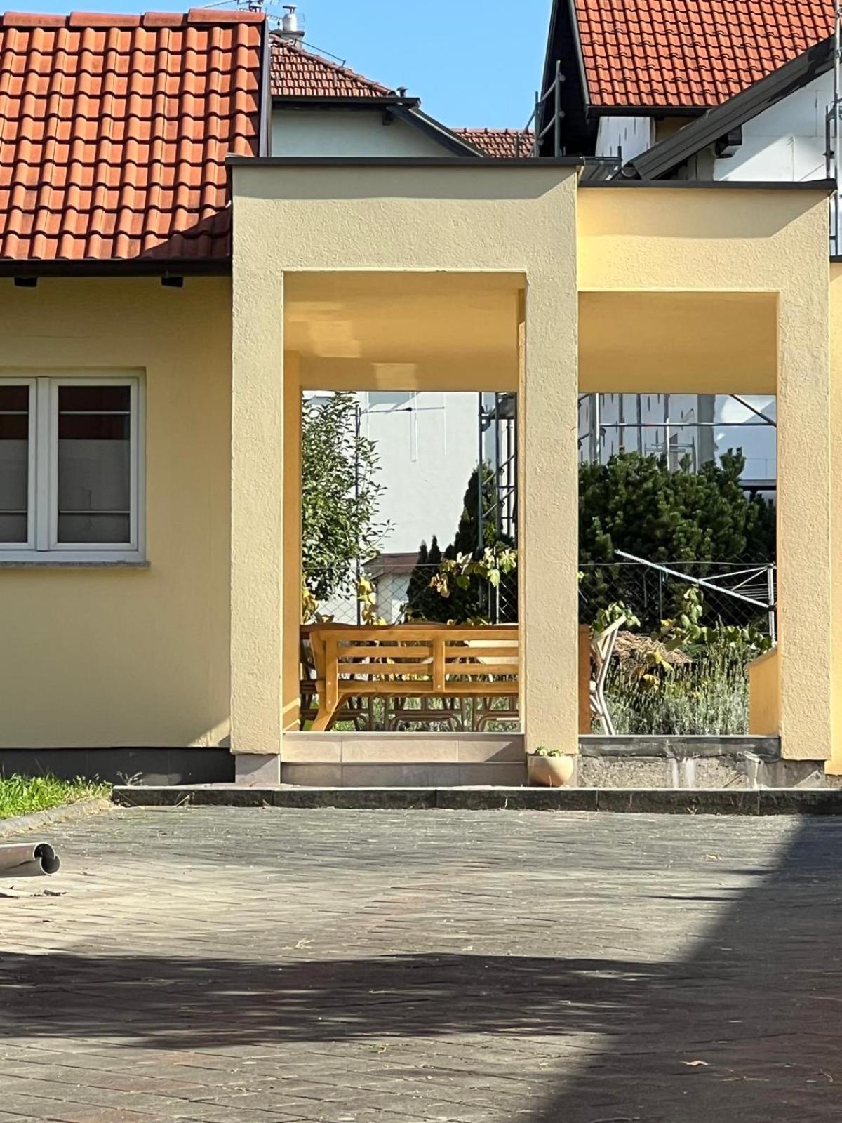 Minihaus In Zagreb Apartment Sesvete Exterior photo